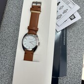 742. Наручний годинник