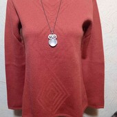 Якистний безшовний светрик в грудях 94 см.
