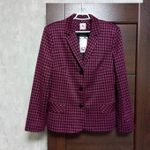 Новый брендовый трикотажный пиджак р.16.