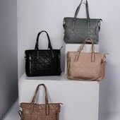 Сумка. Колір чорний