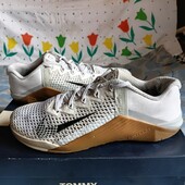 Кроссовки.р.р.44.стелька 28 см.в хорошем состоянии.Оригинал!