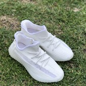 Кросівки Adidas Yeezy