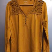 Блузка трикотаж с объемным ажуром,новая.