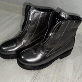 Жіночі чоботи. Шкіра