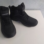 Кроссовки зимние . размер 40