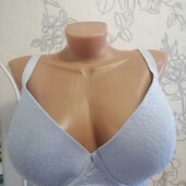Красивий бюстгальтер на кісточках Primark 85F Не ношений !