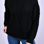 Чорний світер з горловиною, туреччина