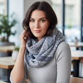 Гарний мʼякий снуд з геометричним малюнком та сріблястим ефектом, Tchibo