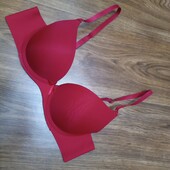 Гарний дві в червоному кольорі 85С