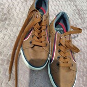 дитячі кросівки розмір 34 по стелькі 21 см