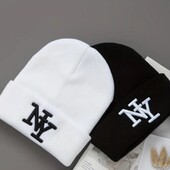 Шапки молодіжні,унісекс