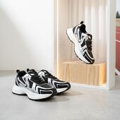 Хіт , легесенькі зручні кросівки з екошкіри