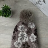 Шапка шерстяна з натуральним помпоном