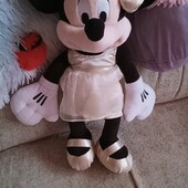 ❤Коллекционная мягкая игрушка представляет собой персонажа Минни Маус от Disney Store❤️ Высота 45 см