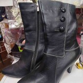 Жіночі сапожки шкіра  на каблучку весна 