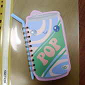 Дитячий яскравий вінтажний блокнот на спіралі з ручкою.