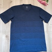 Відмінний стан.Футболка розмір М.
