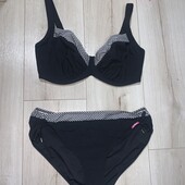 Відмінний стан.Купальник ліф G,плавки 44.