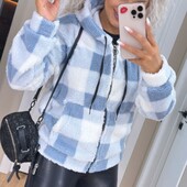 Очень теплая и очень мягкая кофта на молнии