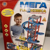 Большая парковка гараж с машинками