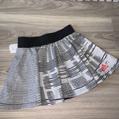Нова з біркою.Спідниця на 9-10років.