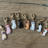 Брелок котик на вибір)