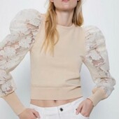 шикарний джемпер з об’ємними мереживними рукавами Zara