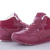 Женские зимние кроссовки в стиле "Reebok" с мехом.