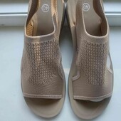 Босоножки женские текстильные.