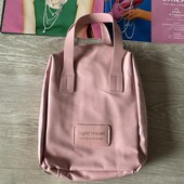 Дорожная розовая косметичка